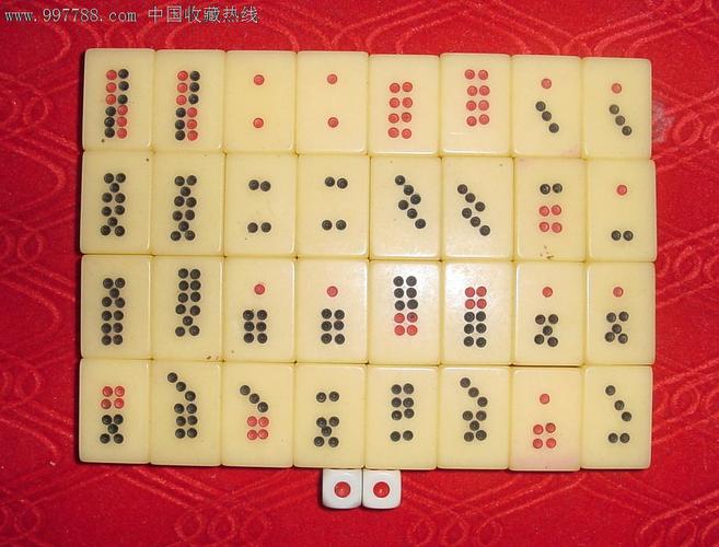 Mâm cơm tiễn ông bà nhà ông Thanh, Gò Vấp được bày cúng trên bàn thờ gia tiên ở tầng cao nhất của căn nhà. Ảnh: VNE.